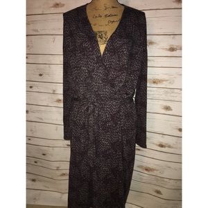 👗Gap V-neck Dress